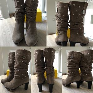 Pre Owned Stuart Weitzman Scrunchy Studded Boot